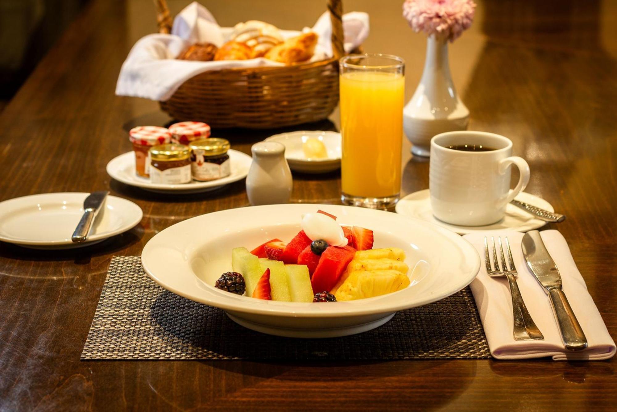 Quinta Real Puebla Hotell Eksteriør bilde A fruit salad