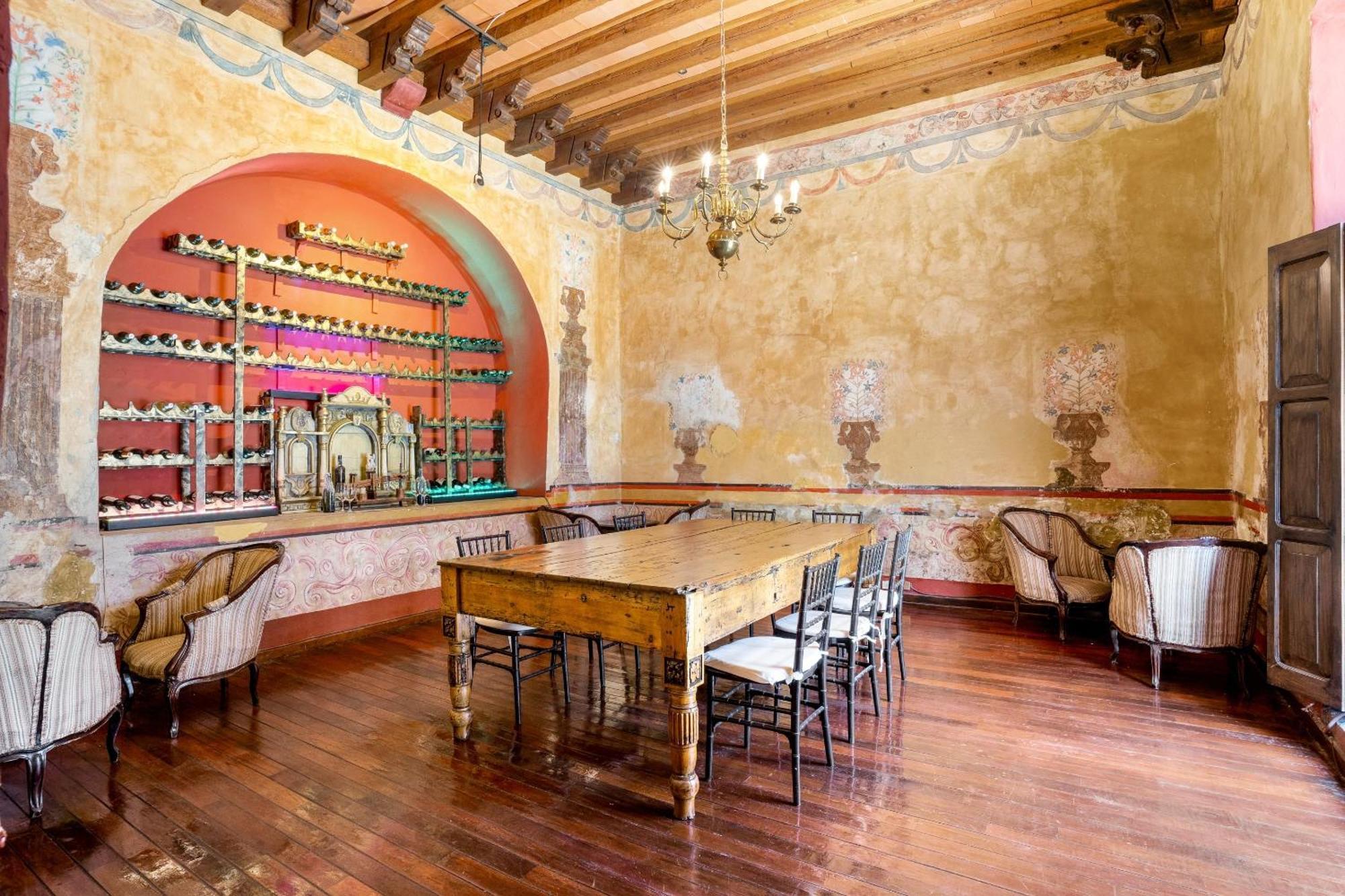 Quinta Real Puebla Hotell Eksteriør bilde The wine tasting room at the winery